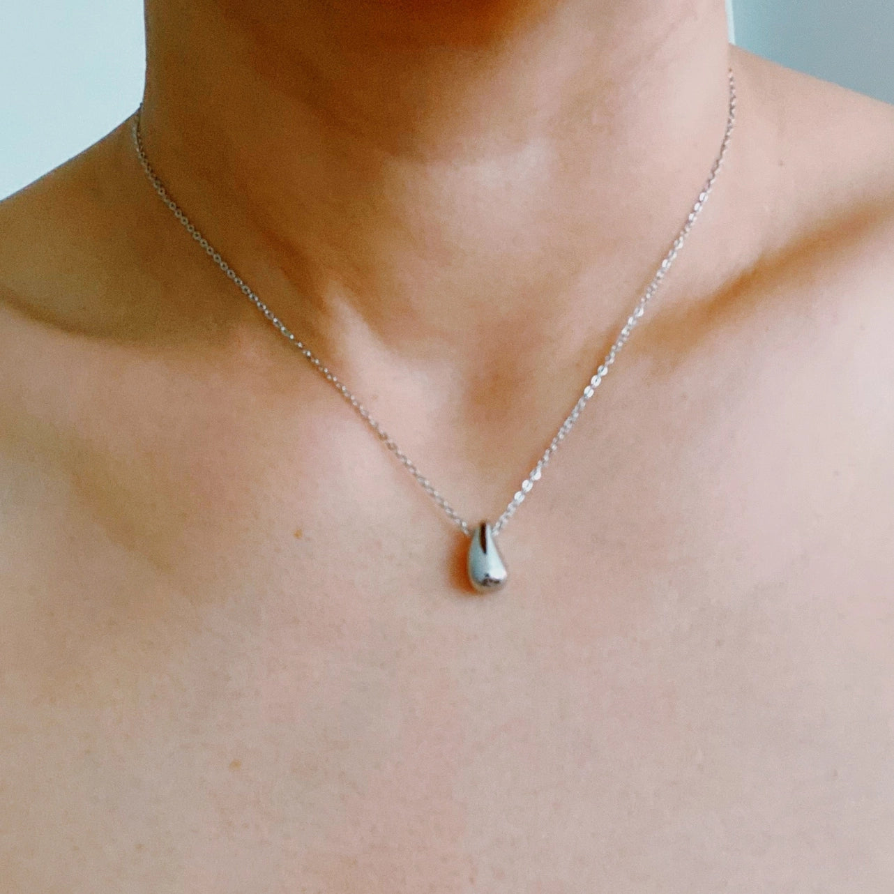 Liana Teardrop Necklace